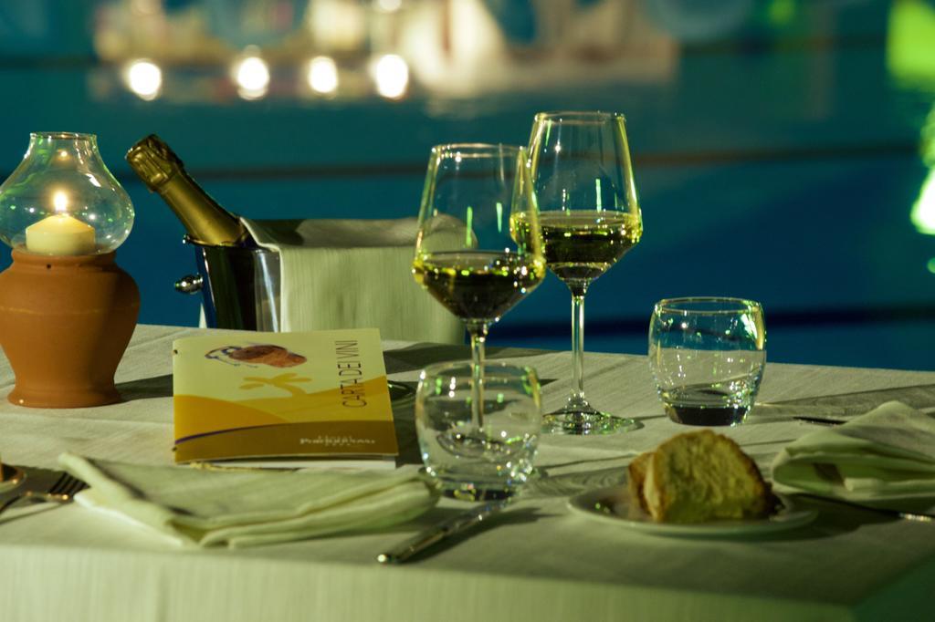 Hotel Portonuovo Βιέστε Δωμάτιο φωτογραφία