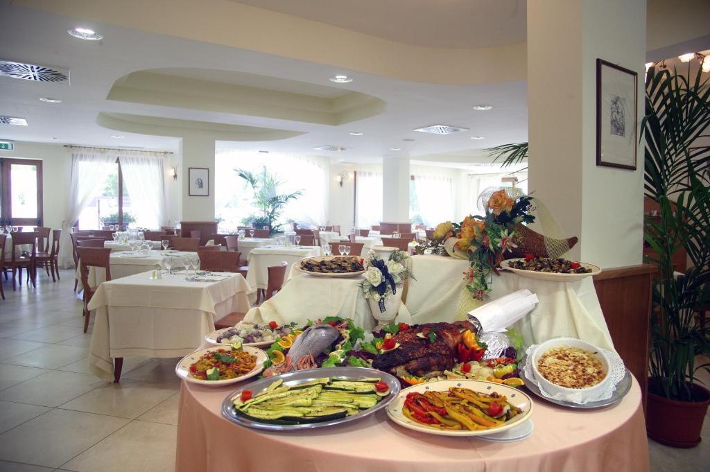 Hotel Portonuovo Βιέστε Εξωτερικό φωτογραφία